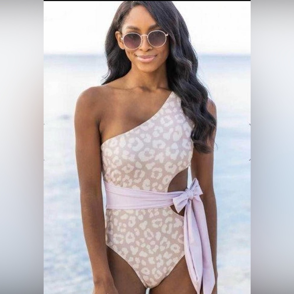 Pink Lily One-Shoulder Leopard Print One Piece - Picture 2 of 3